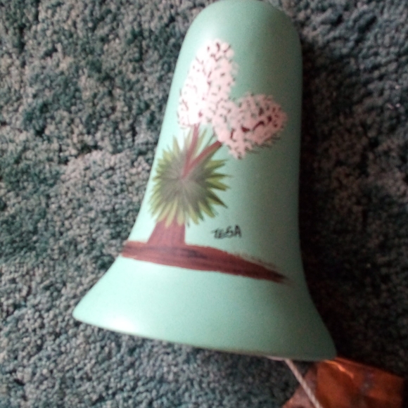 Ceramic Green Bell - Picture 2 of 4